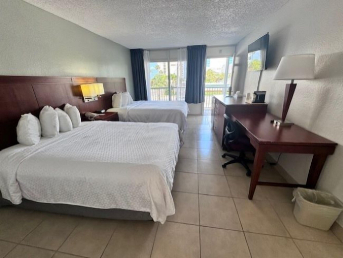 Bedroom 4, Clearwater Beach Hotel, Pinellas