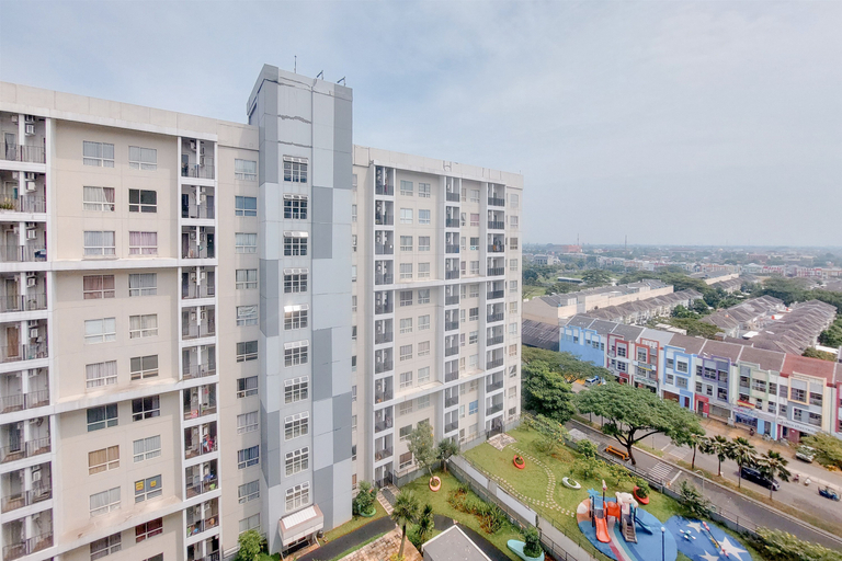 Exterior & Views 3, Best Homey and Modern Studio Apartment at Scientia Residence By Travelio, Tangerang