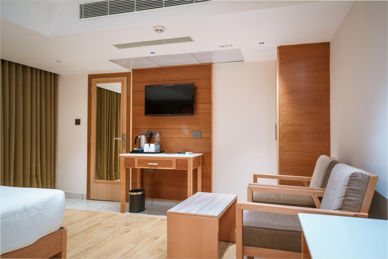 Bedroom 2, Townbridge Hotels & Suites, Ernakulam