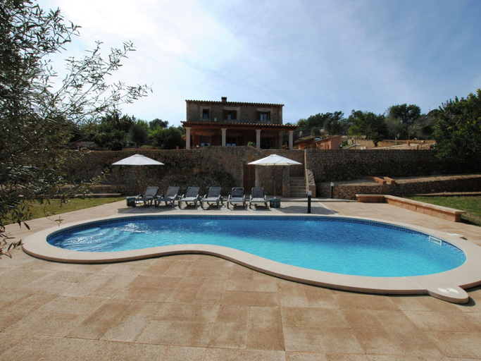 Sport & Beauty 3, Villa in Mallorca with Private Pool, Baleares