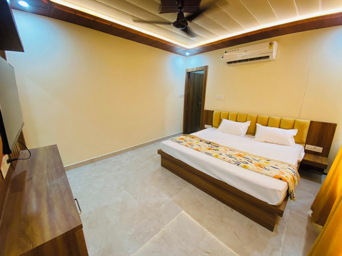 Bedroom 5, The Raman Palace - A Budget Hotel, Mathura
