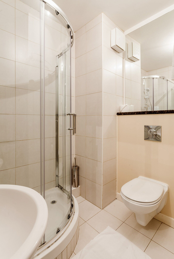 Bathroom 3, Parnell Square Apartments, Dublin