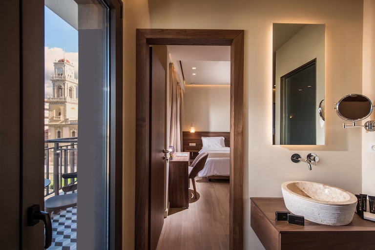 Bathroom 5, Metropole Urban Hotel, Crete