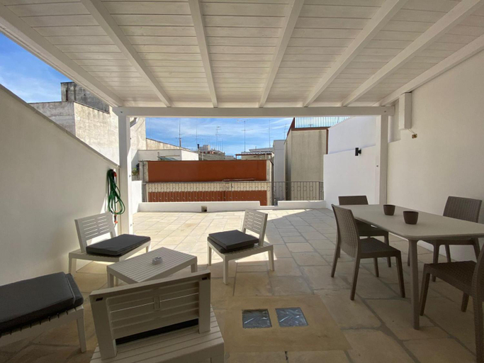 Others 5, Nico's House, Brindisi