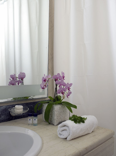 Bathroom, Serita Beach, Crete
