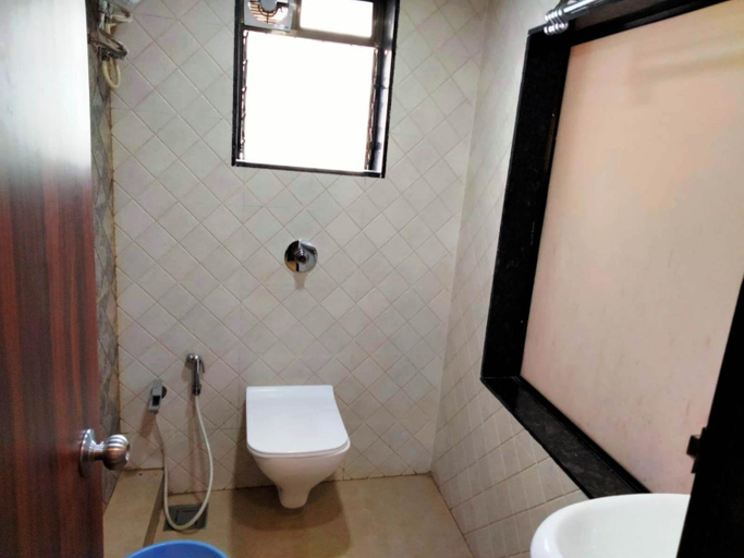 Bathroom 4, Sun Inn Residency, Thane