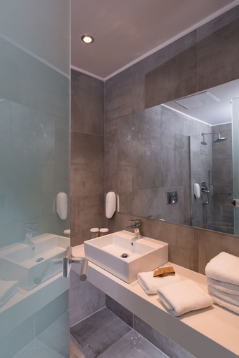 Bathroom, Cactus Beach, Crete