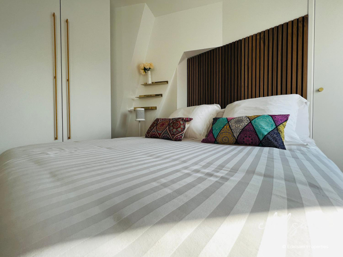 Bedroom 4, Paris Monceau by Edelsam, Paris