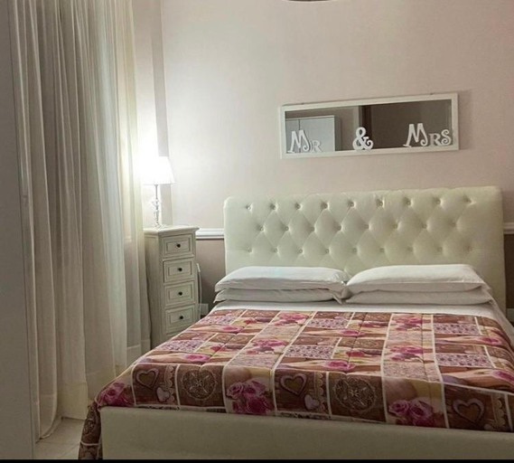 Others 4, B&B incentro, Foggia