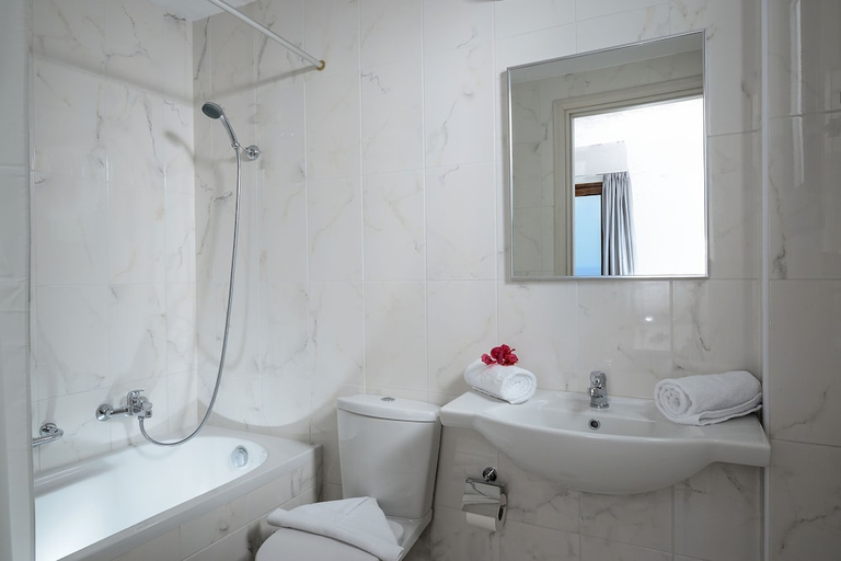 Bathroom 4, Hersonissos Village, Crete
