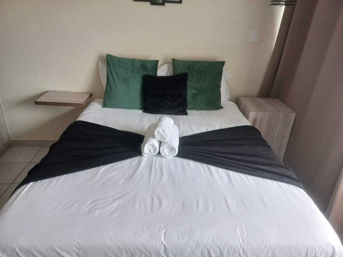 Others 4, Bono Guest House, Bojanala