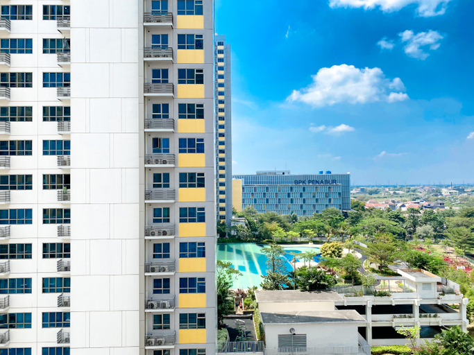 Exterior & Views, Homey and Nice 3BR at Springlake Summarecon Bekasi Apartment By Travelio, Bekasi