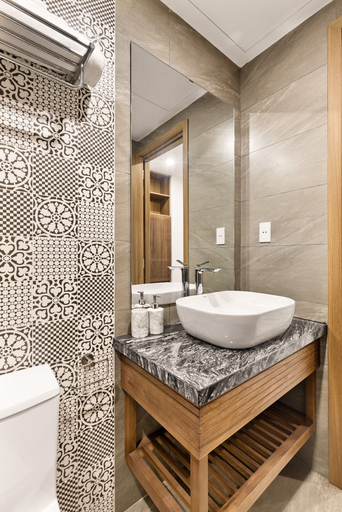 Bathroom 5, Hoang Thinh Hotel & Apartment Danang, Da Nang