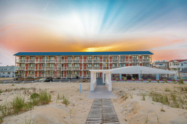 Exterior & Views 2, Spray Beach Oceanfront Hotel, Ocean