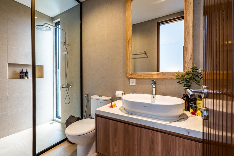 Bathroom 9