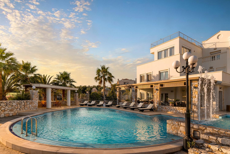 5, Epavlis Akrotiri, Crete