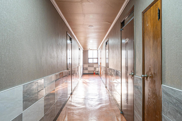 Interior view 2, Andong Business, Andong
