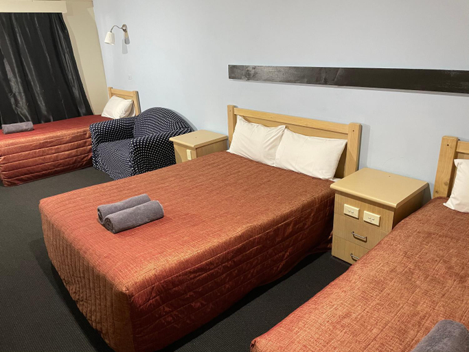 Others 5, Countryman Motor Inn Cowra, Cowra