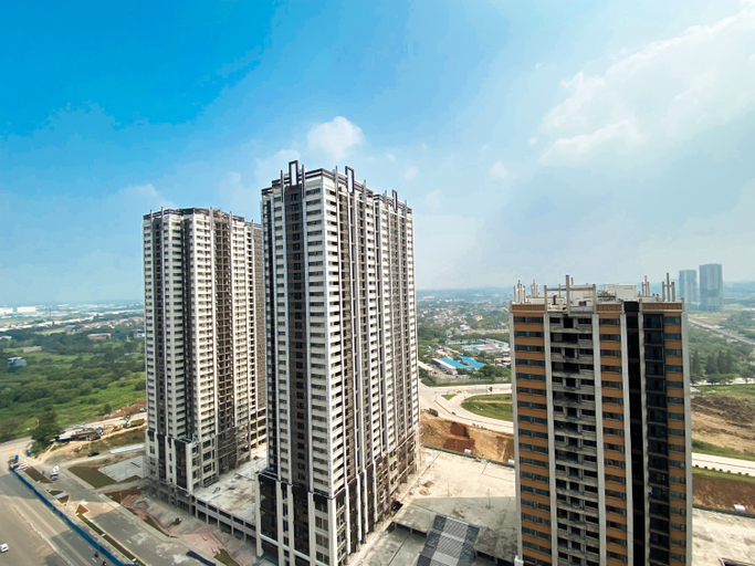 Others 3, Spacious and Modern 3BR at Meikarta Apartment By Travelio, Cikarang