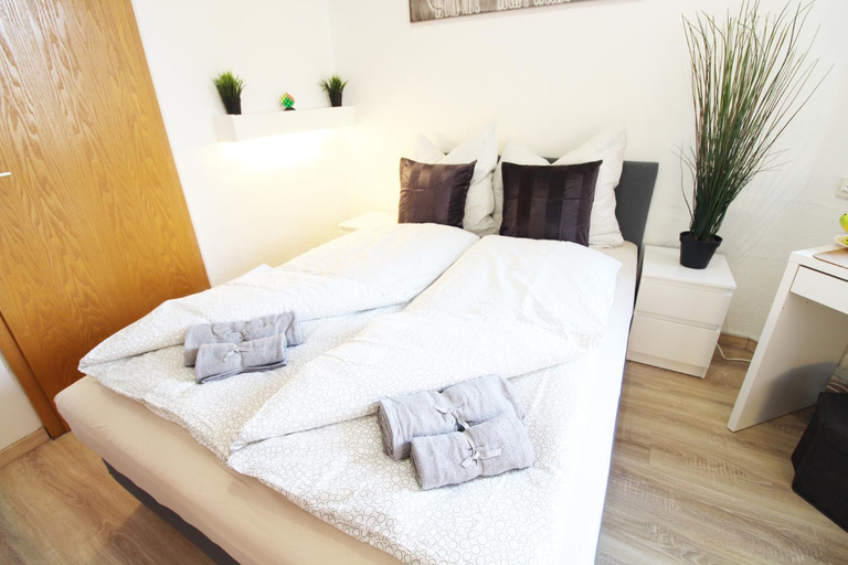 Bedroom 3, Downtown Apartments Ulm - im Herzen von Ulm & komfortable Boxspringbetten, Ulm