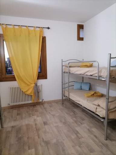 Others 4, B&B Picchio, Bologna