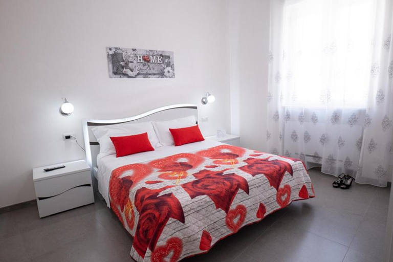 Others 4, Casalini Suite, Brindisi
