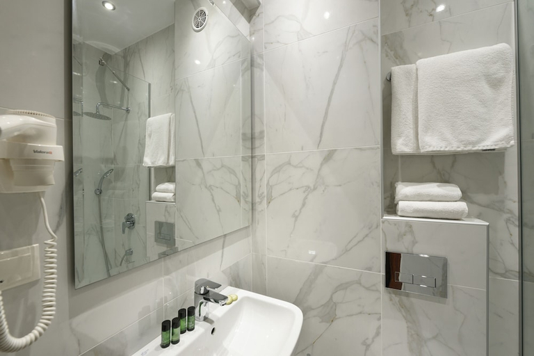 Bathroom 4, Alkyonis , Central Macedonia