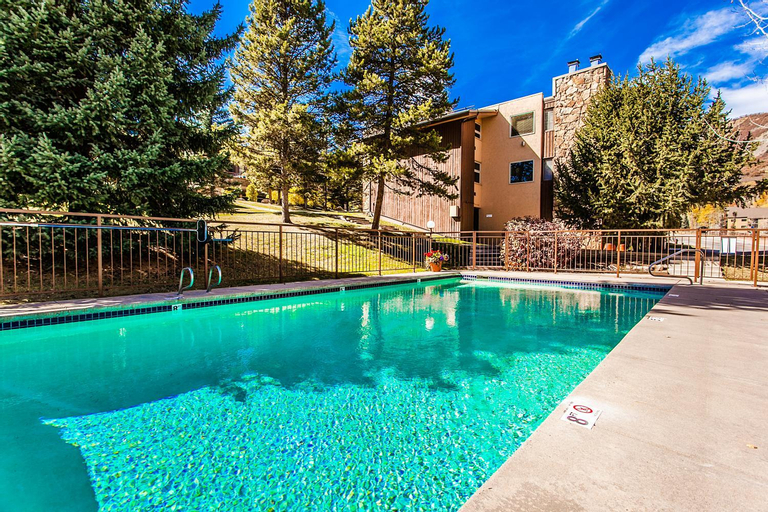 Sport & Beauty, Willows Condos by Snowmass Vacations, Pitkin
