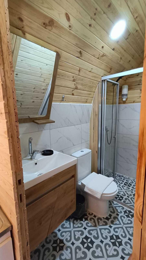 Bathroom 3, MAS KAZDAĞI GLAMPİNG, Edremit