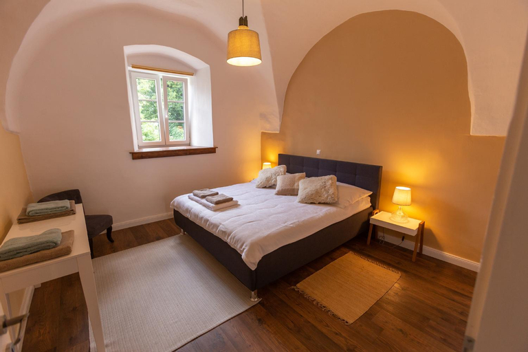 Bedroom 3, Pferdegut Schloss Treffen Apartments, Villach Land