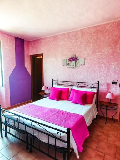 Others 3, A casa di Anna, Asti