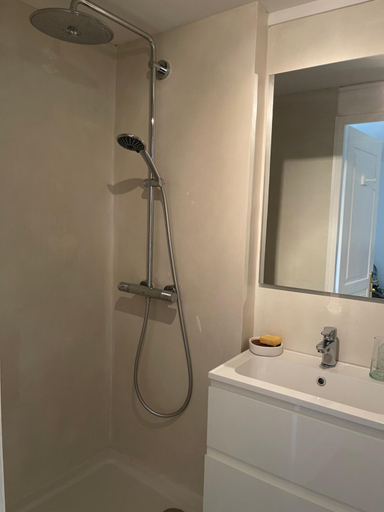 Bathroom 3, L'ATELIER - Piscine - Dans les vignes - Cassis, Bouches-du-Rhône