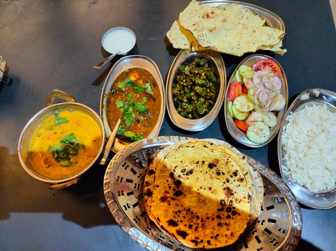 Food & Drinks 5, RBS Hotel & Restaurant 2 mint from Ram Janam Bhumi, Faizabad