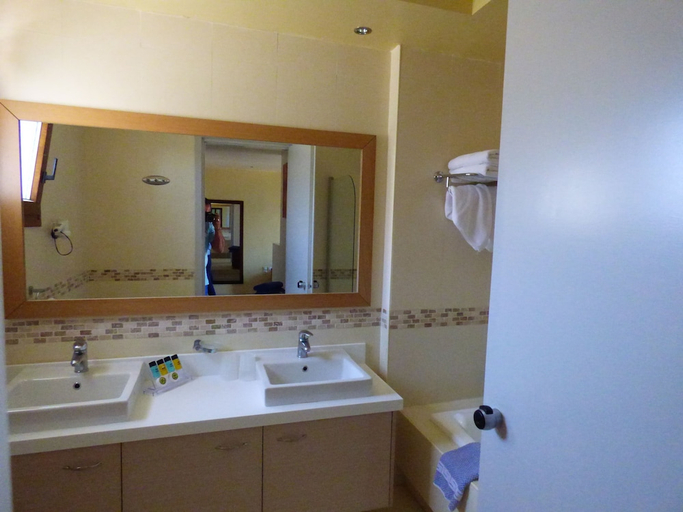 Bathroom 5, Lemnos Village Resort, North Aegean