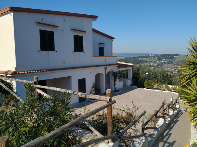 Others 4, Villa Iris Case vacanze, Foggia
