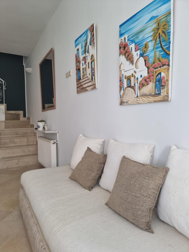 3, Cosy 1bdr, with a terasse in heart of Sidibou, Carthage