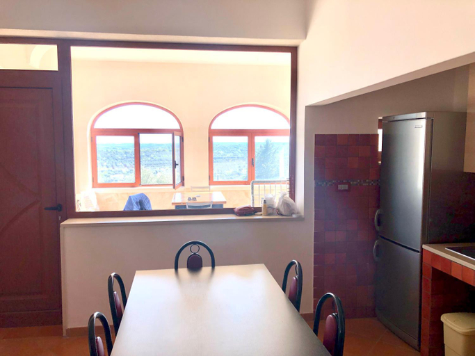 2, Villa Badessa, Brindisi