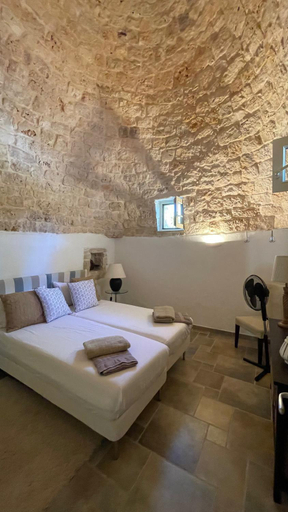 Bedroom 3, Villa Limone, Brindisi
