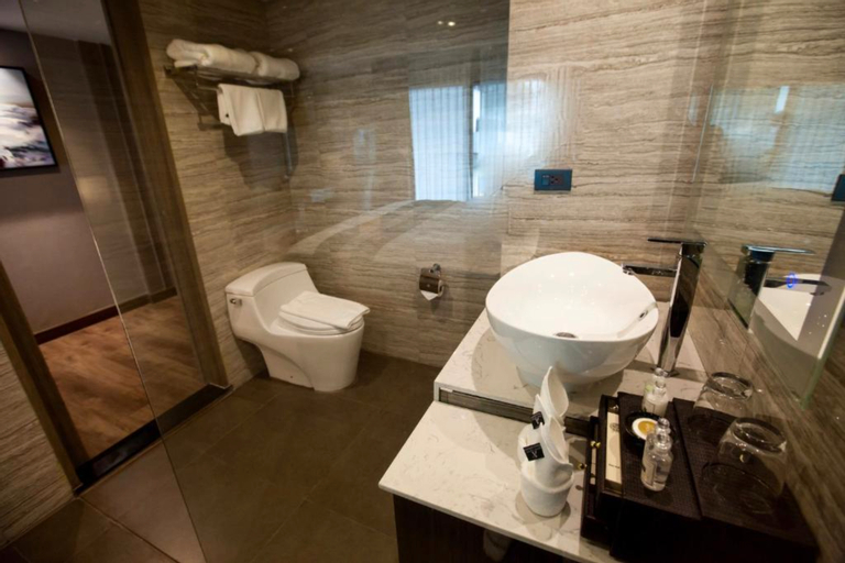 Bathroom 21