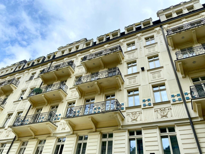 Others 3, Apartma Marie 1880, Karlovy Vary