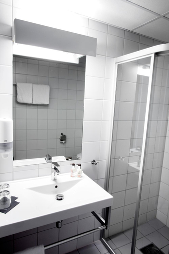 Bathroom 4, Fredriksten Hotell, Halden