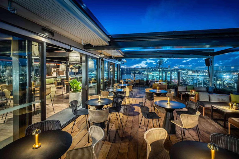 Food & Drinks 3, QT Auckland, Waitakere