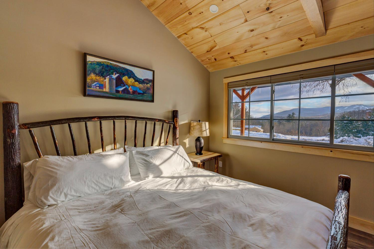 Others 2, The Lodge by Sunapee Stays, Sullivan
