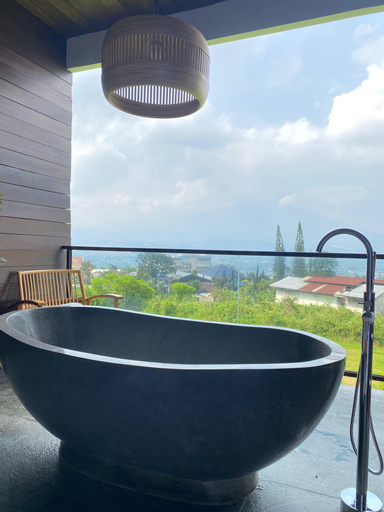 Bathroom 16
