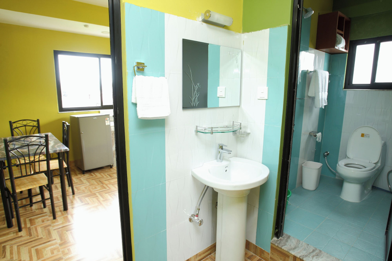 Bathroom 4, Ranss Apartment, Gandaki