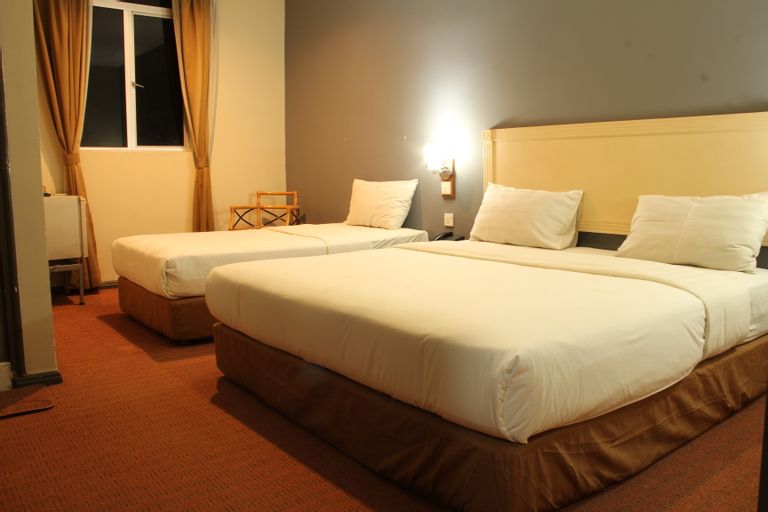 Sandakan Inn - Tap to explore photos