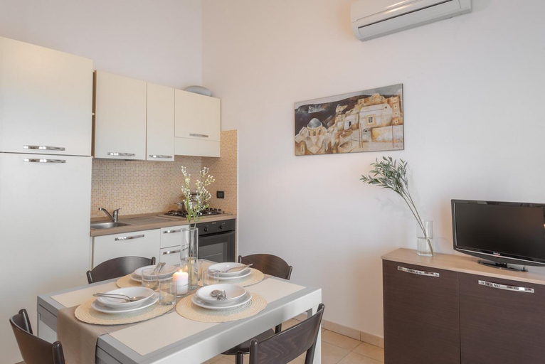 Others 3, Residence Le Fontane with Shared Pool, Cagliari