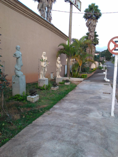 Others 5, Heru's Motel, Poços de Caldas