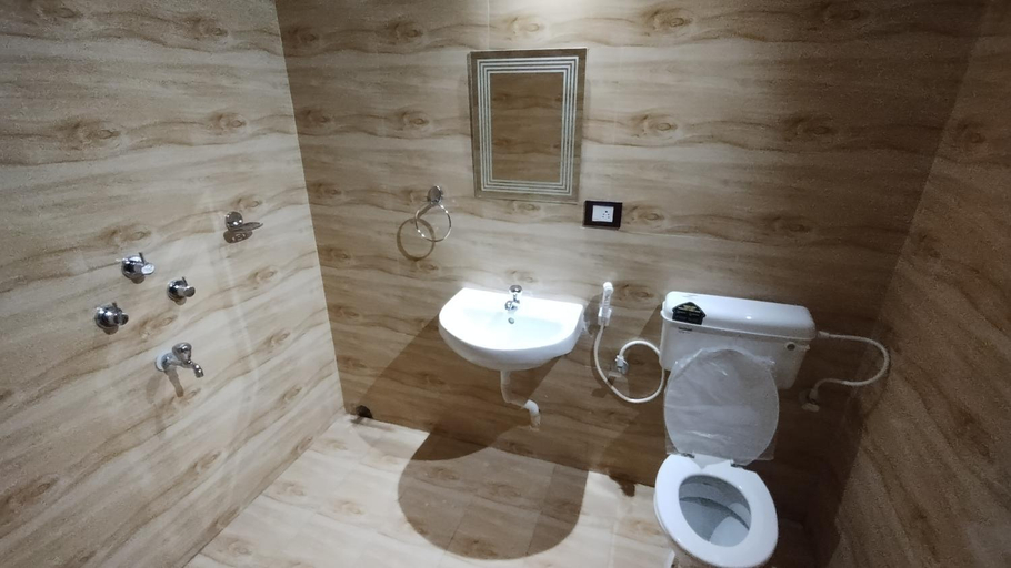 Bathroom 3, Bequest Stays, Puri