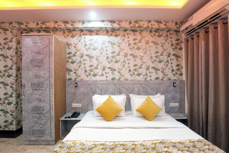 Bedroom 2, Roomsity Pride, Delhi